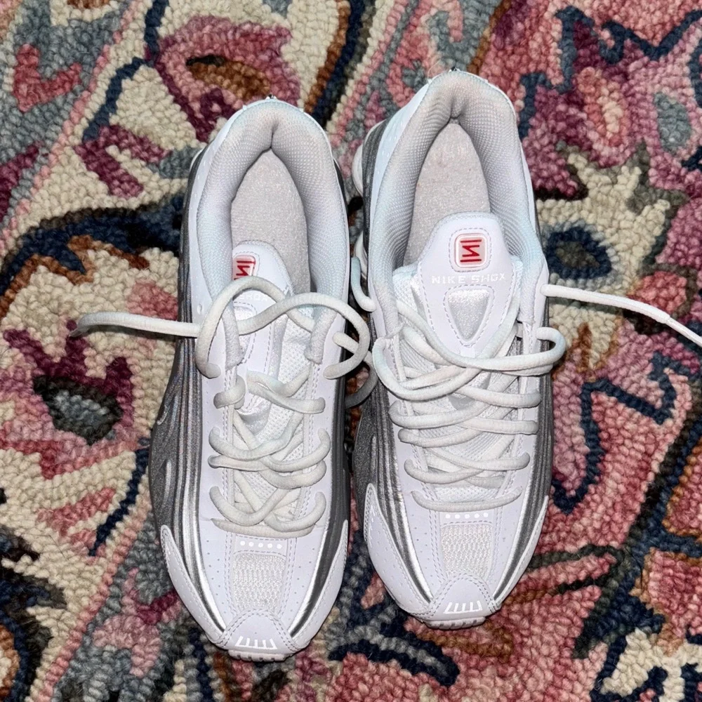Stylish Kids Sneakers in White and Silver - Picture 1 of 2